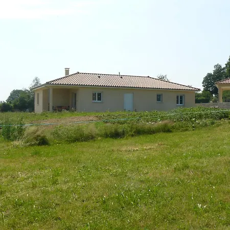 Petit Plein Pied 2 Pers Avec Terrain Proche Aurillac Apartment *